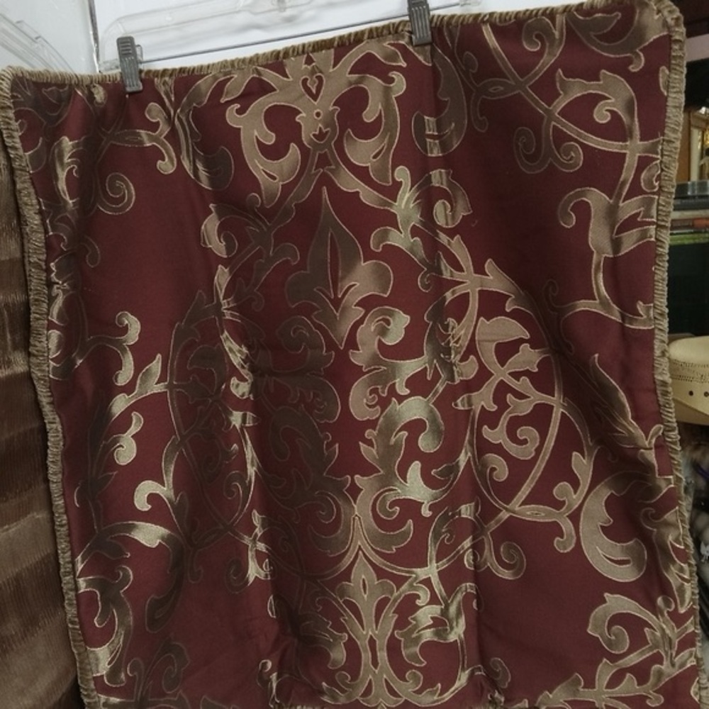 NWOT - Veratex - European Pillow Covers 26x26"  Burgundy and Gold Back